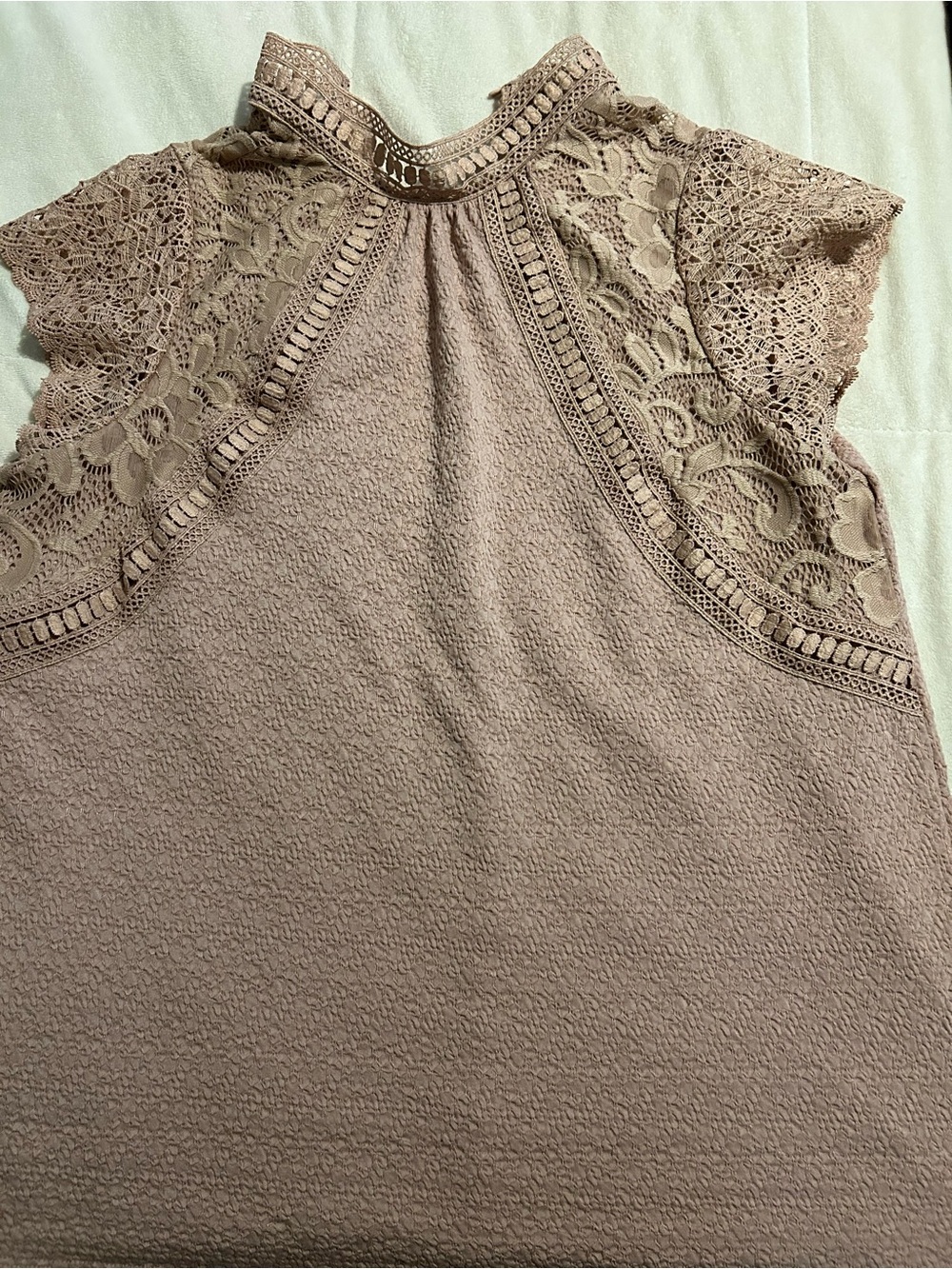 Woman's Pink Lace Top size large